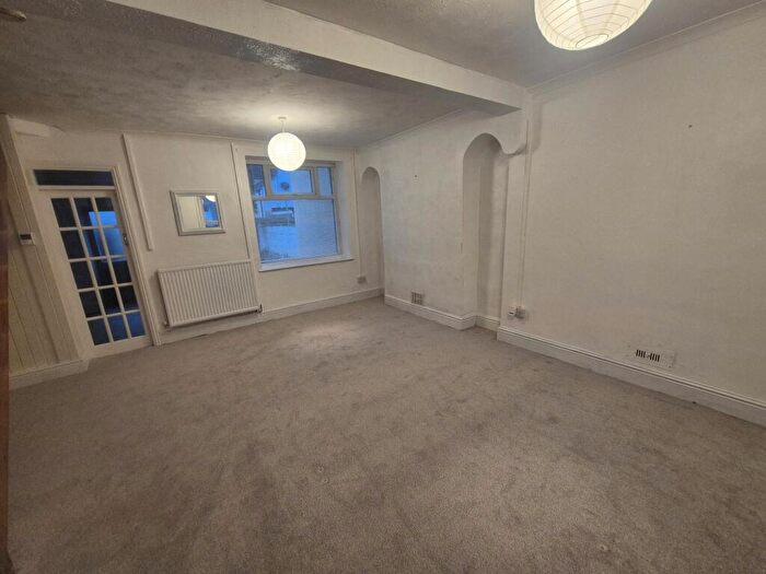 2 Bedroom End Of Terrace House To Rent In Gilbert Street, Holyhead, LL65