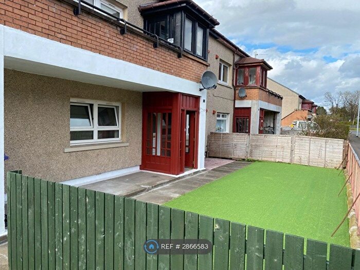 3 Bedroom Semi-Detached House To Rent In Hawick St, Glasgow, G13