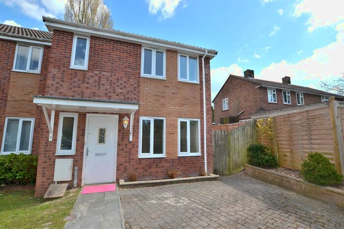 3 Bedroom End Of Terrace House To Rent In Rossiter Grange, Bishopsworth, BS13