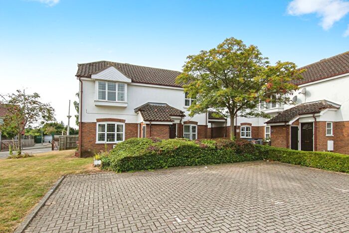 2 Bedroom Maisonette For Sale In Humpheries Way, Milton, Cambridge, Cambridgeshire, CB24