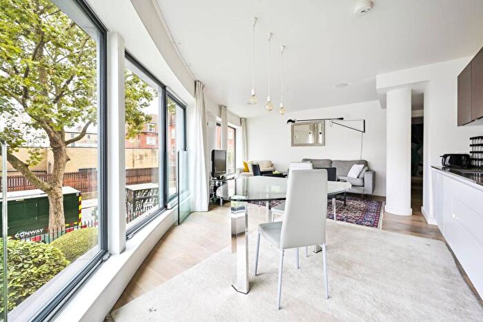 2 Bedroom Flat To Rent In Hortensia Road, Chelsea, London, SW10