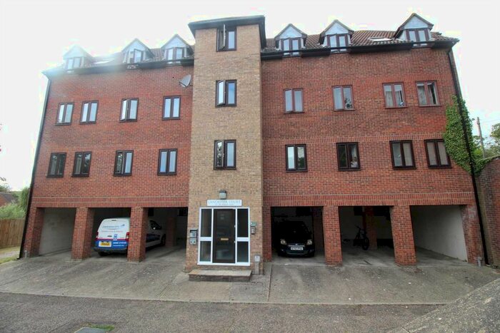 2 Bedroom Flat To Rent In Angleside, Braintree, CM7
