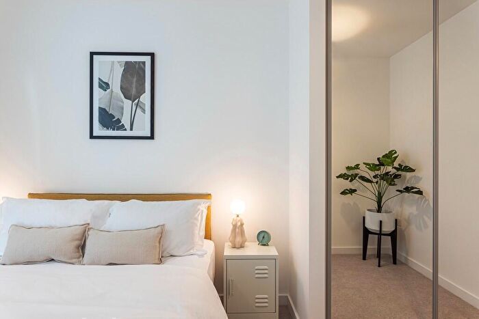 1 Bedroom Apartment To Rent In Apartment, The Almere, Avebury Boulevard, Milton Keynes, Buckinghamshire, MK9