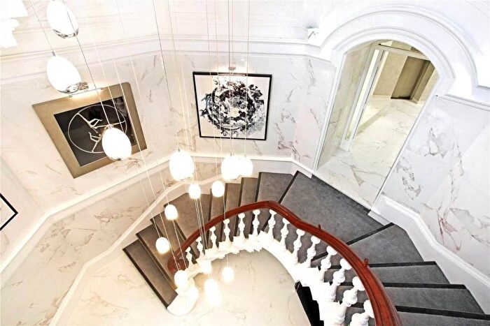 1 Bedroom Apartment To Rent In Well Street, Bradford, West Yorkshire, BD1