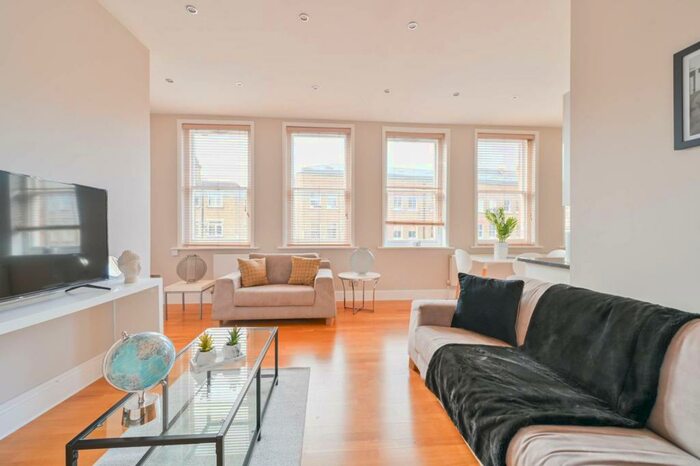 1 Bedroom Flat To Rent In Hoxton Street, , Hoxton, N1