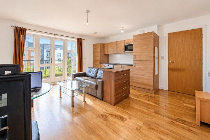 1 Bedroom Flat For Sale In Park Lodge Avenue, West Drayton, UB7