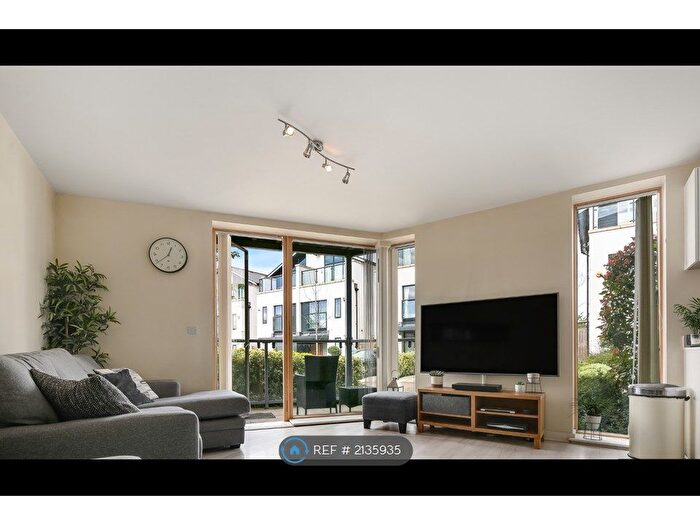 2 Bedroom Flat To Rent In St Clements Avenue, Harold Wood, RM3