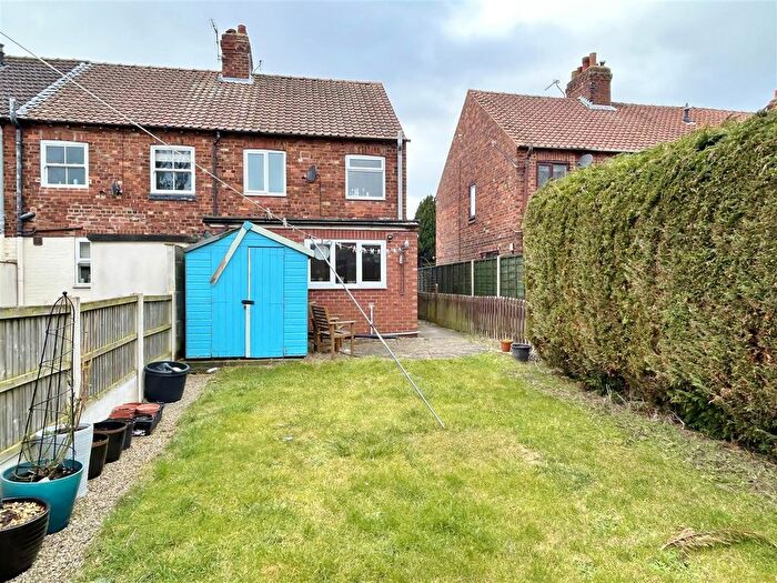 2 Bedroom Terraced House For Sale In Bondgate, Selby, YO8