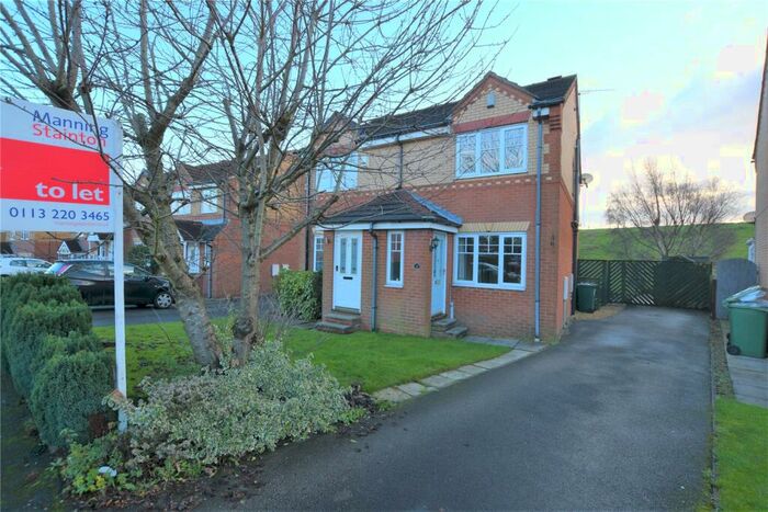 2 Bedroom Semi-Detached House To Rent In Peacock Green, Morley, Leeds, LS27