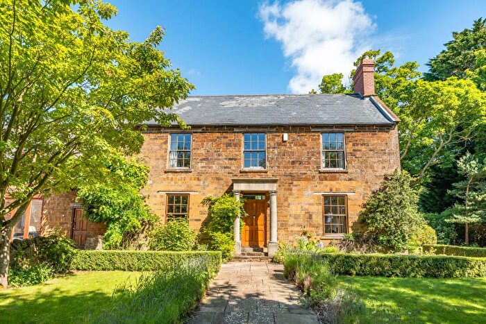 6 Bedroom Cottage To Rent In Adderbury, Oxfordshire, OX17