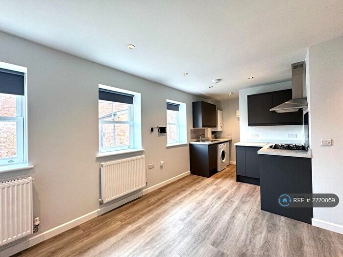 1 Bedroom Flat To Rent In Bridge Street, Macclesfield, SK11