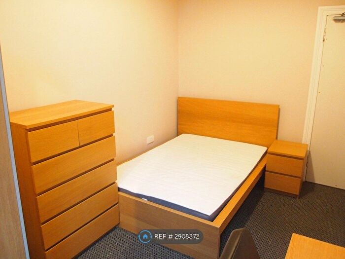4 Bedroom Flat To Rent In Spottiswoode St, Edinburgh, EH9