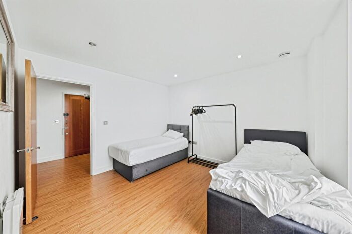 2 Bedroom Apartment To Rent In Coral Apartments, Royal Victoria Dock, Lonodn, E16