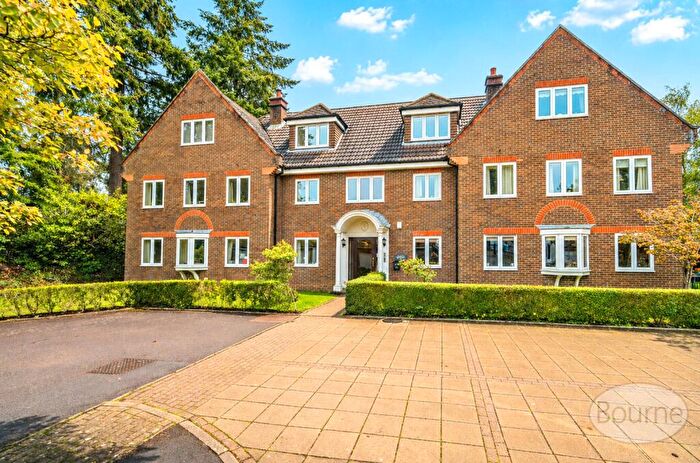 3 Bedroom Apartment For Sale In Frensham Road, Farnham, Surrey, GU9