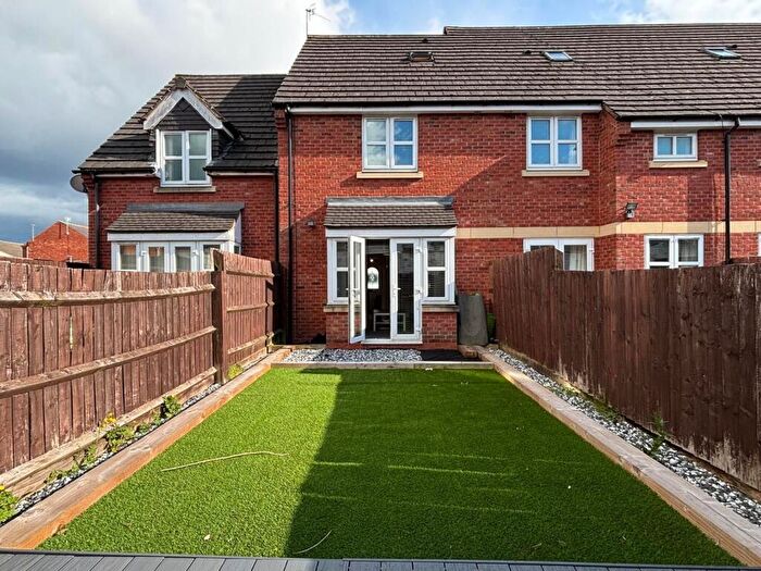 3 Bedroom Terraced House For Sale In Winifred Street, NG15