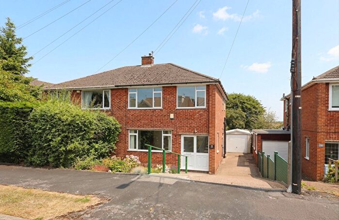 3 Bedroom Semi-Detached House For Sale In Welbeck Drive, Wingerworth, S42