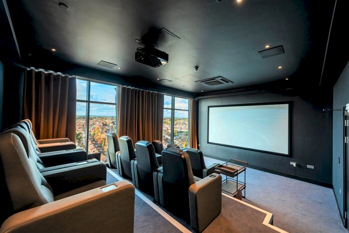 Studio To Rent In Grenan Square, Greenford, UB6