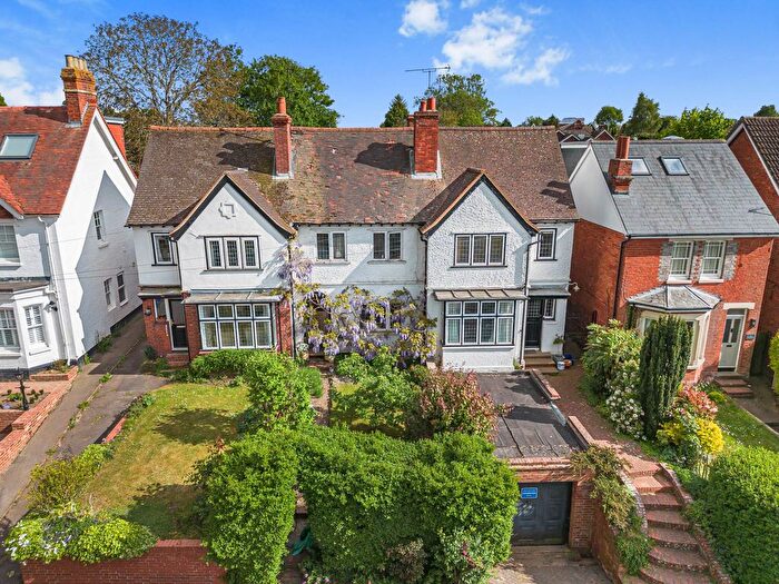 3 Bedroom Terraced House For Sale In Victoria Road, Wargrave, RG10