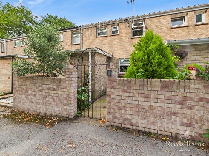 3 Bedroom Terraced House For Sale In Acacia Drive, Hull, East Yorkshire, HU8