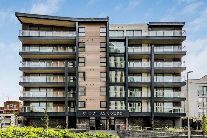 Studio For Sale In Canaway Court, Wimborne Road, Poole, Dorset, BH15