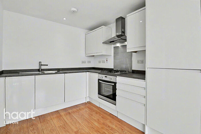 1 Bedroom Apartment For Sale In Old Bedford Road, Luton, LU2