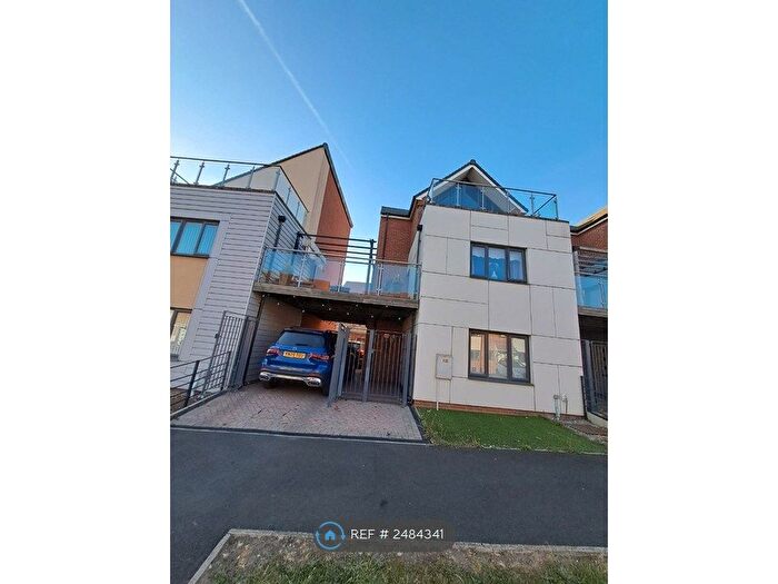 3 Bedroom Detached House To Rent In Bellshiel Grove, Newcastle Upon Tyne, NE15