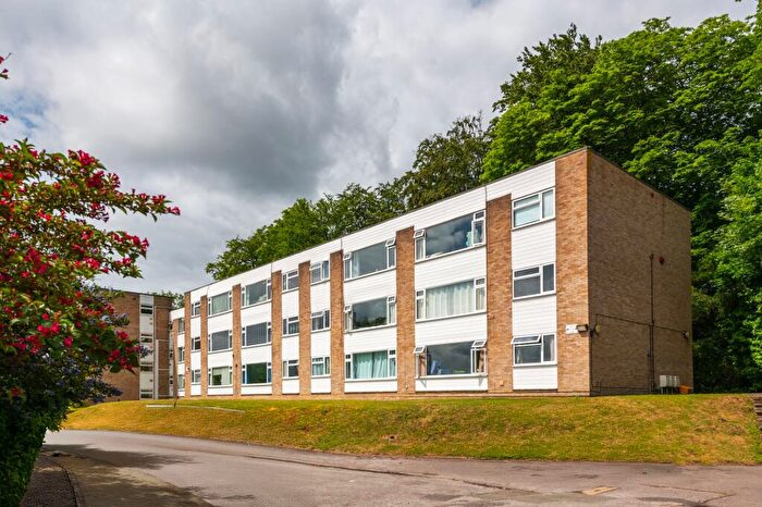 2 Bedroom Flat For Sale In Downswood, Reigate, RH2