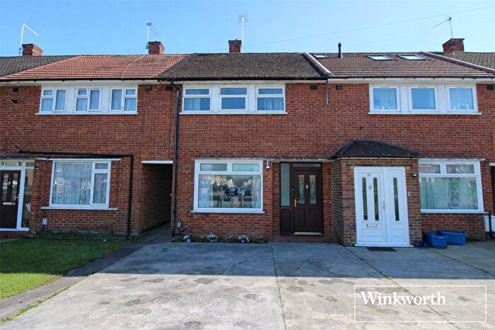 2 Bedroom Terraced House For Sale In Cromwell Road, Borehamwood, Hertfordshire, WD6