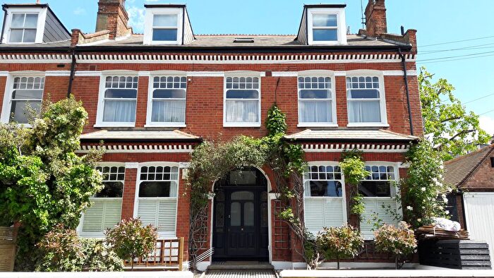 1 Bedroom Flat To Rent In Bushnell Road, London, SW17