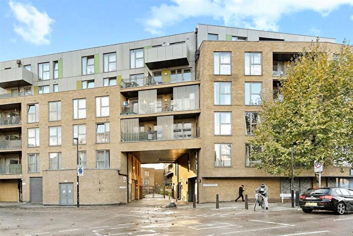 1 Bedroom Flat For Sale In Chesworth Court, Fulneck Place, London, E1