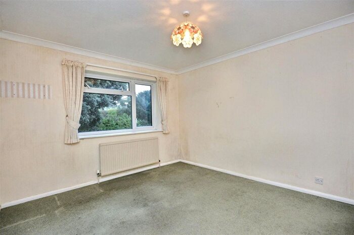 2 Bedroom Flat For Sale In Shortdean Place, Eastbourne, BN21