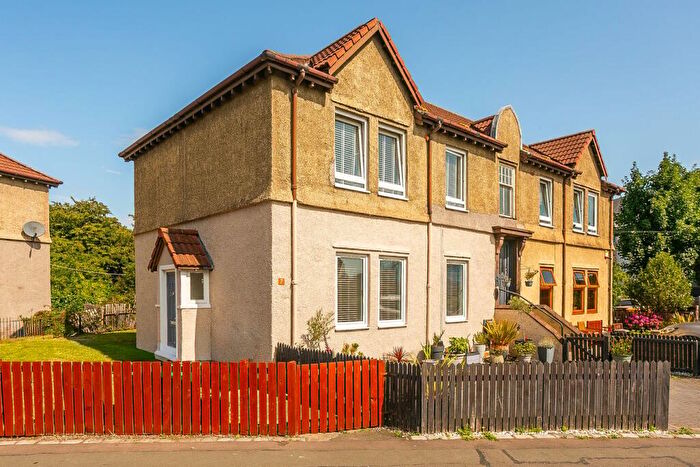 3 Bedroom Flat For Sale In Lochend Quadrant, Edinburgh, EH7