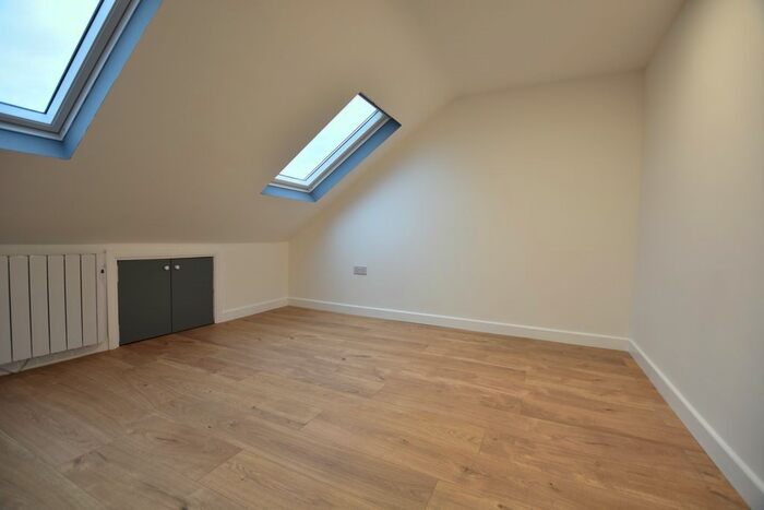 Studio To Rent In Crathie Road, Lee SE12