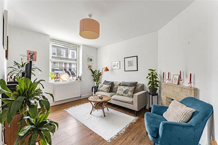 2 Bedroom Apartment For Sale In Mapledene Road, London, E8