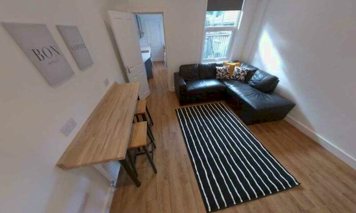 1 Bedroom Terraced House To Rent In Bedford Street, Double Ensuite Room, CV1