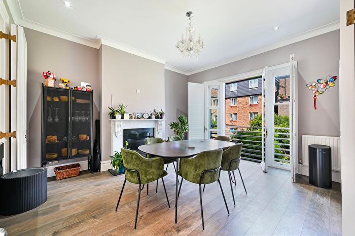3 Bedroom Maisonette To Rent In St Stephens Avenue, W12
