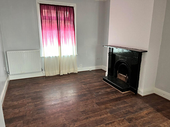 2 Bedroom Detached House To Rent In Mutual Street, Doncaster, DN4