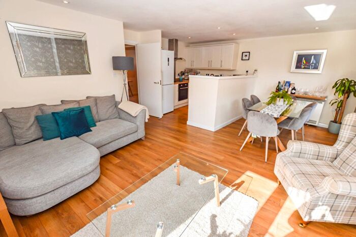 2 Bedroom Flat To Rent In Chevassut Street, Hulme, Manchester, M15