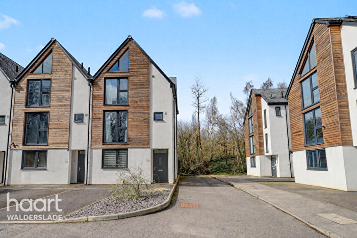 3 Bedroom End Of Terrace House For Sale In Springate Close, Walderslade Woods, Chatham, ME5