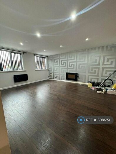 2 Bedroom Flat To Rent In Royal Court, Nottingham, NG5