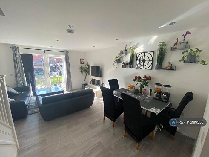 2 Bedroom Terraced House To Rent In Ovington Gardens, Eastleigh, SO50