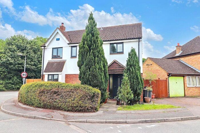 4 Bedroom House To Rent In Chalkdown, Stevenage, SG2