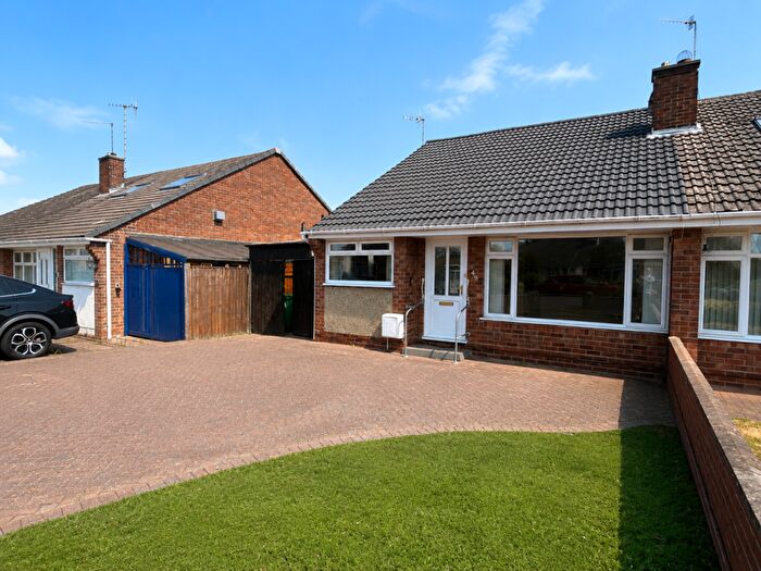 3 Bedroom Semi-Detached Bungalow For Sale In Brookthorpe Way, Nottingham, Nottinghamshire, NG11
