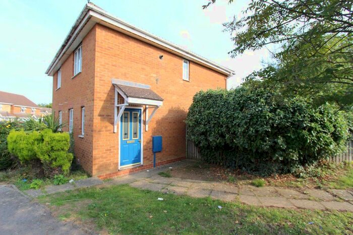 2 Bedroom Semi-Detached House To Rent In Merrivale Close, Kettering, NN15