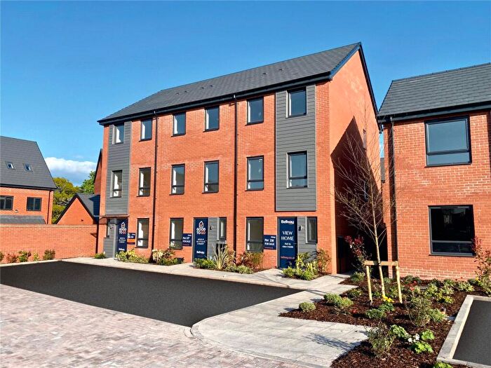 3 Bedroom Terraced House For Sale In Lucas Green, Shirley, Solihull, West Midlands, B90