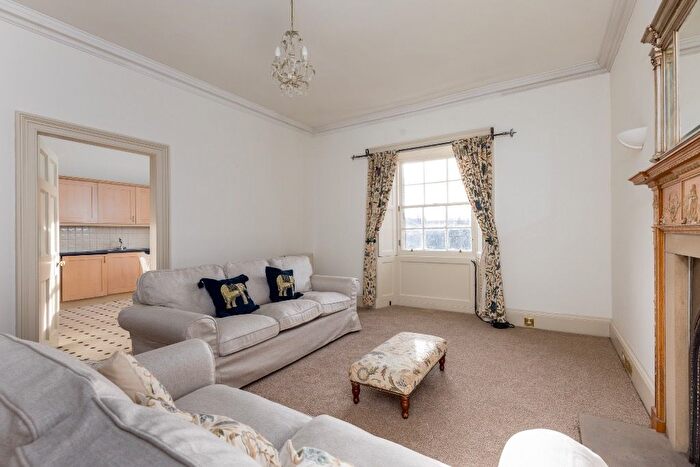 2 Bedroom Flat To Rent In Glenfinlas Street, New Town, Edinburgh, EH3