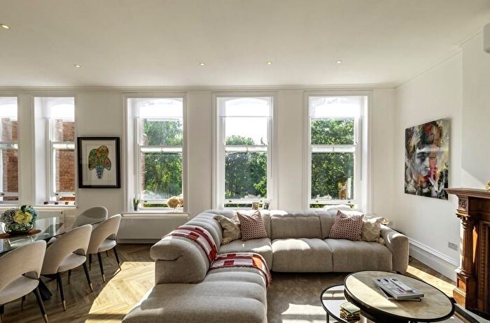 3 Bedroom Flat For Sale In Lindfield Gardens, Hampstead, London, NW3