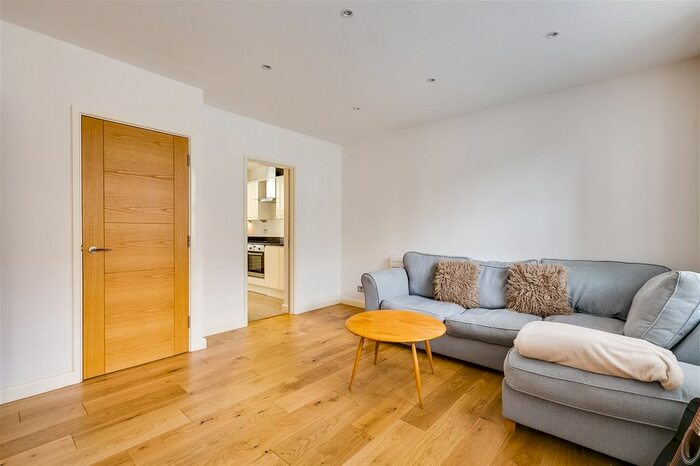 1 Bedroom Flat To Rent In Bearcroft House, Fulham, SW6