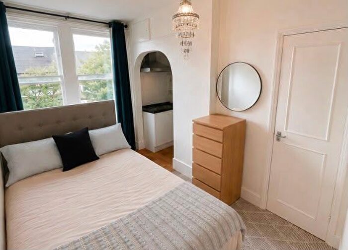 Studio To Rent In Josephine Avenue, London, SW2