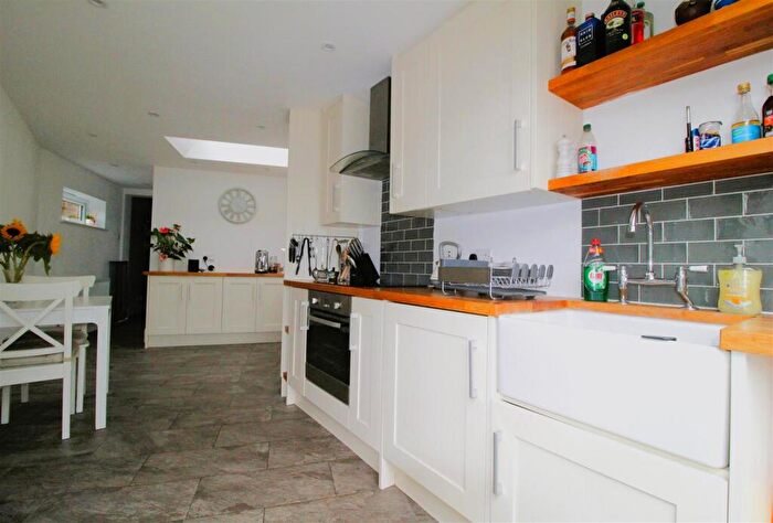 3 Bedroom End Of Terrace House For Sale In Elm Road, Ewell Village, KT17